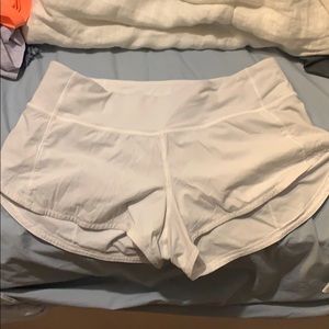LULULEMON SHORTS white